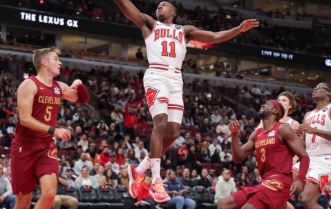 芝加哥公牛迎NBA季后赛关键赛，今夜战术微调，赛场秩序良好，赛程密集仍需轮换的简单介绍-亚博平台