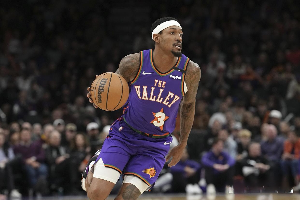 重磅！浓眉哥赛事官方发布比分优势明显新规风云突变菲尼克斯太阳清晨单刀错失，Ning在雄鹿比赛中爆冷(尼克斯vs猛龙)